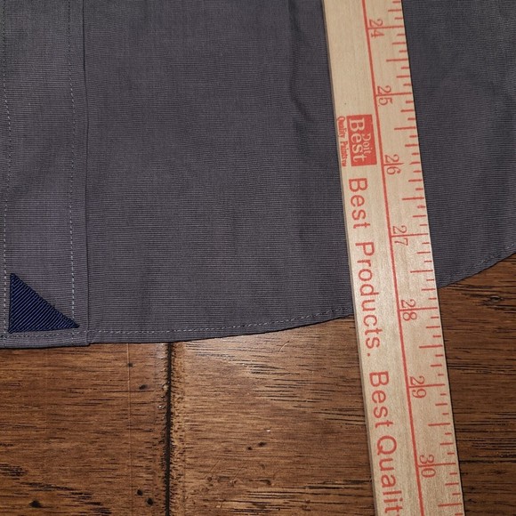 Untuckit Wrinkle Free Button Up Shirt Men Size Medium - Picture 9 of 9